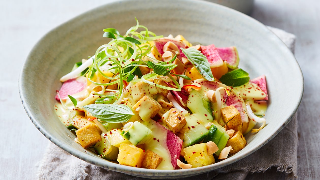 Maleisische fruit salade met tofu Maleisische fruit salade met tofu